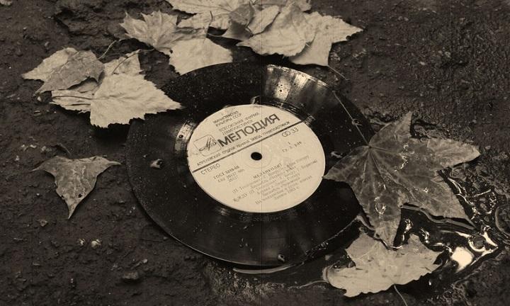 "Ни вчера,ни сегодня,ни завтра..." (11.10.2015)