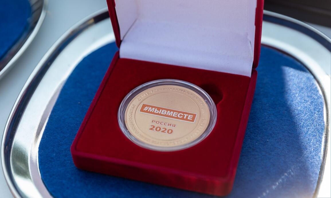 ДАВАЙТЕ РАДОВАТЬ ДРУГ ДРУГА