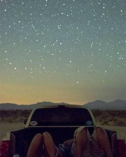 Я хочу обнимать твои плечи