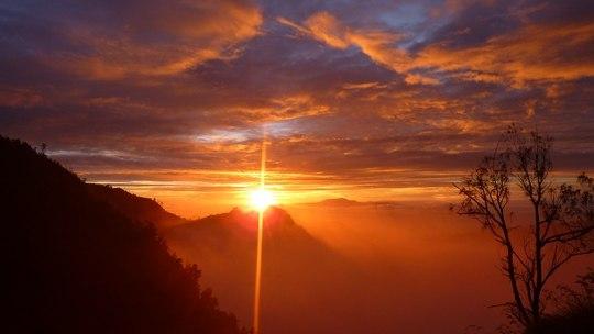 ЗА ПРЕДЕЛАМИ "Я ЕСТЬ"