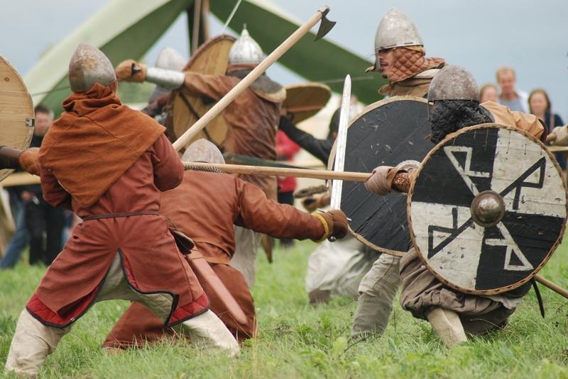 БУЧА ПОЭМБУЧЬЯ...