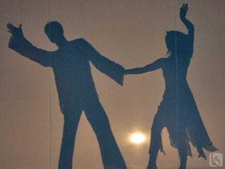 Тени танцуют (по мотивам “Тени слились...” Песчинки)