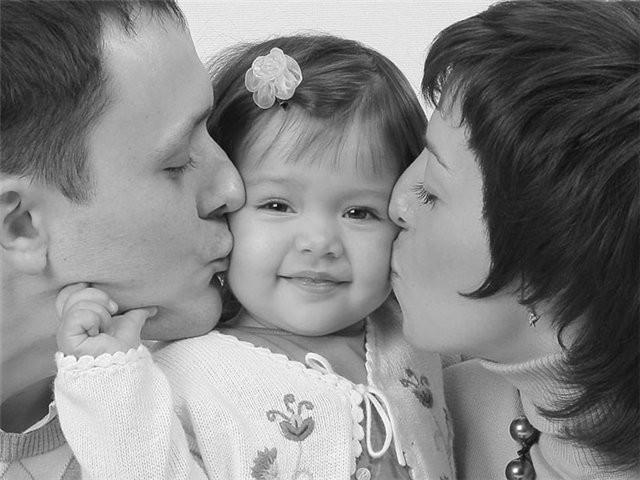 Лучик любви родителей...