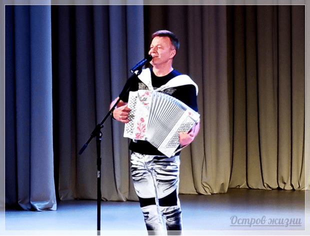 25 августа ~ День баяна в Самарской области. Сергею Войтенко