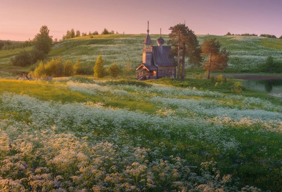 В ЛЕТНИЙ ДЕНЬ.