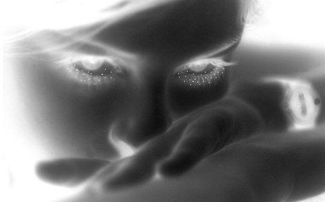 Больно.... до невыносимости больно....