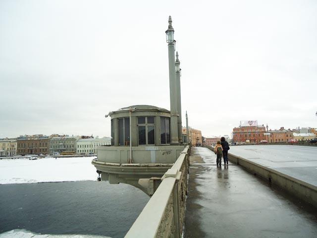 На Благовещенском мосту