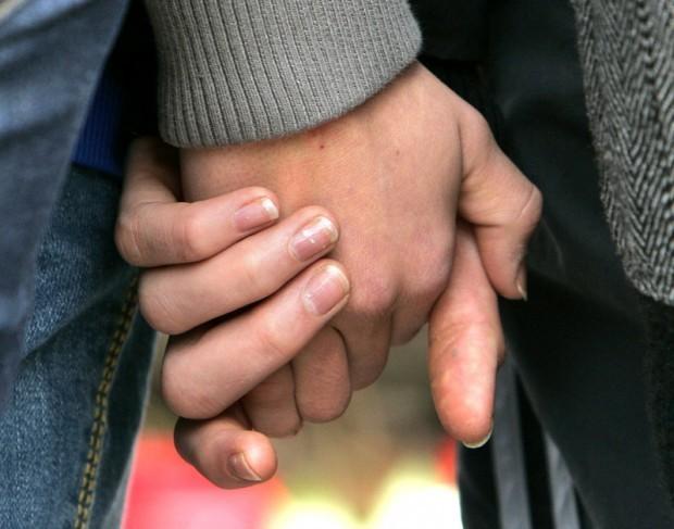 Не отпускай руки...