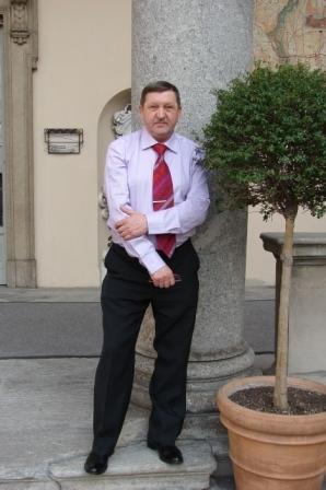 Когда разольётся сирень ароматом