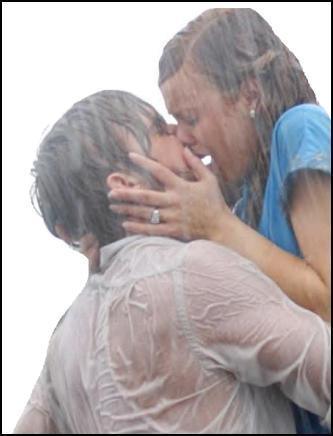 кружатся листья в непогоду...