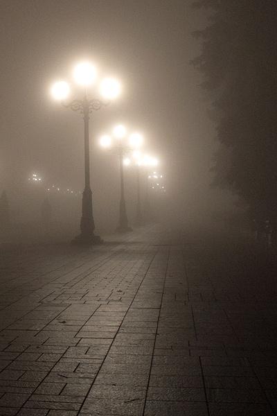 Ховав туман вечірній денні ноти