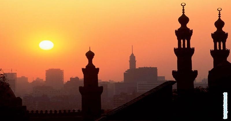 Вот раскаляется восток