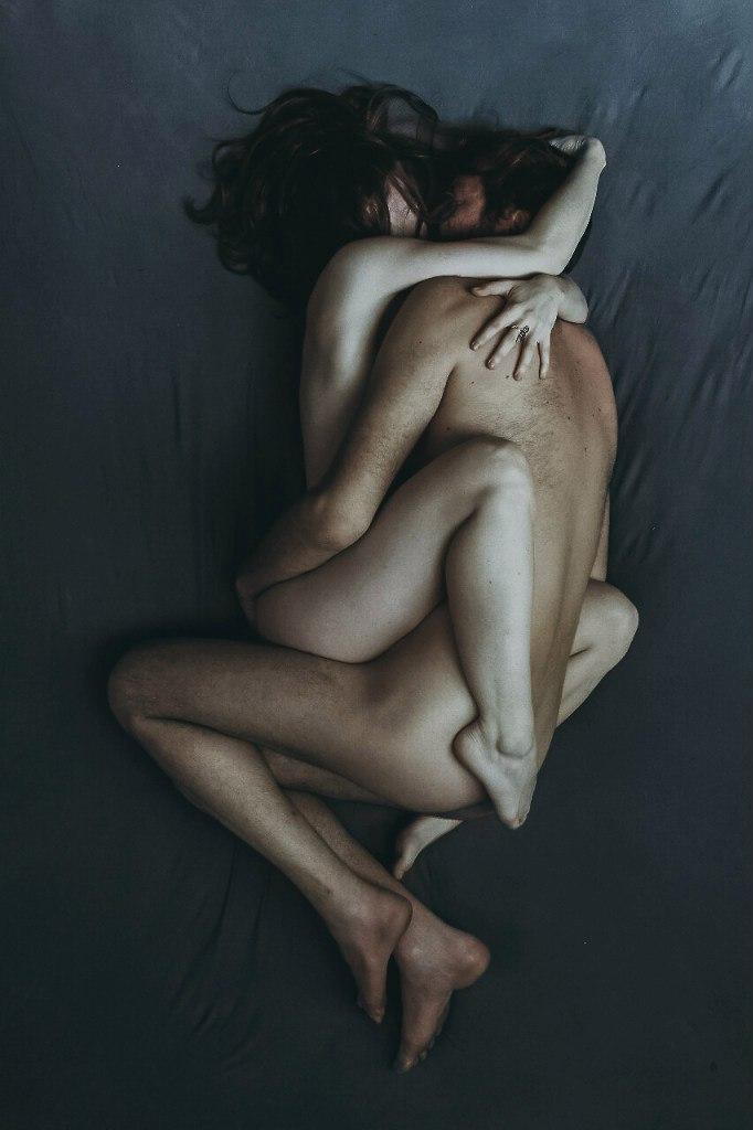 Зачем мы раним кончиками пальцев...