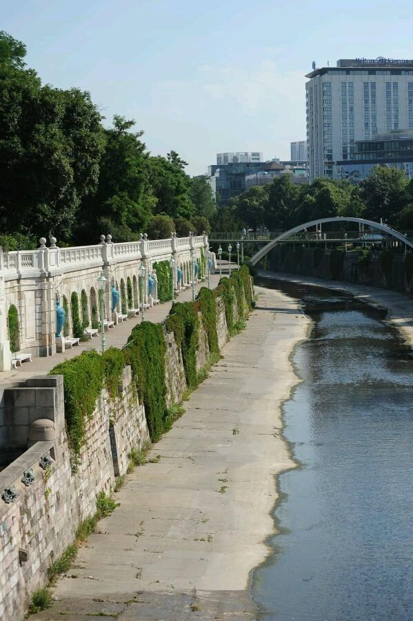 Вдоль венских улиц я пройду...