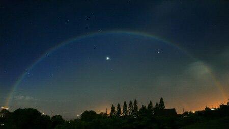 Лунная радуга