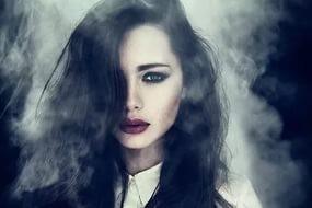 В моих волосах дым твоих сигарет...