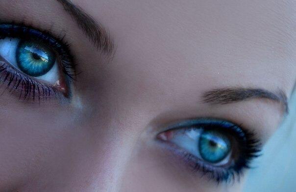 Посмотри в глаза голубые