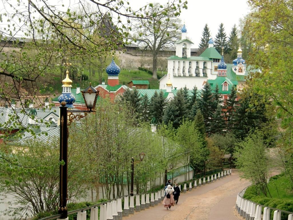 Посвящение Печорской обители