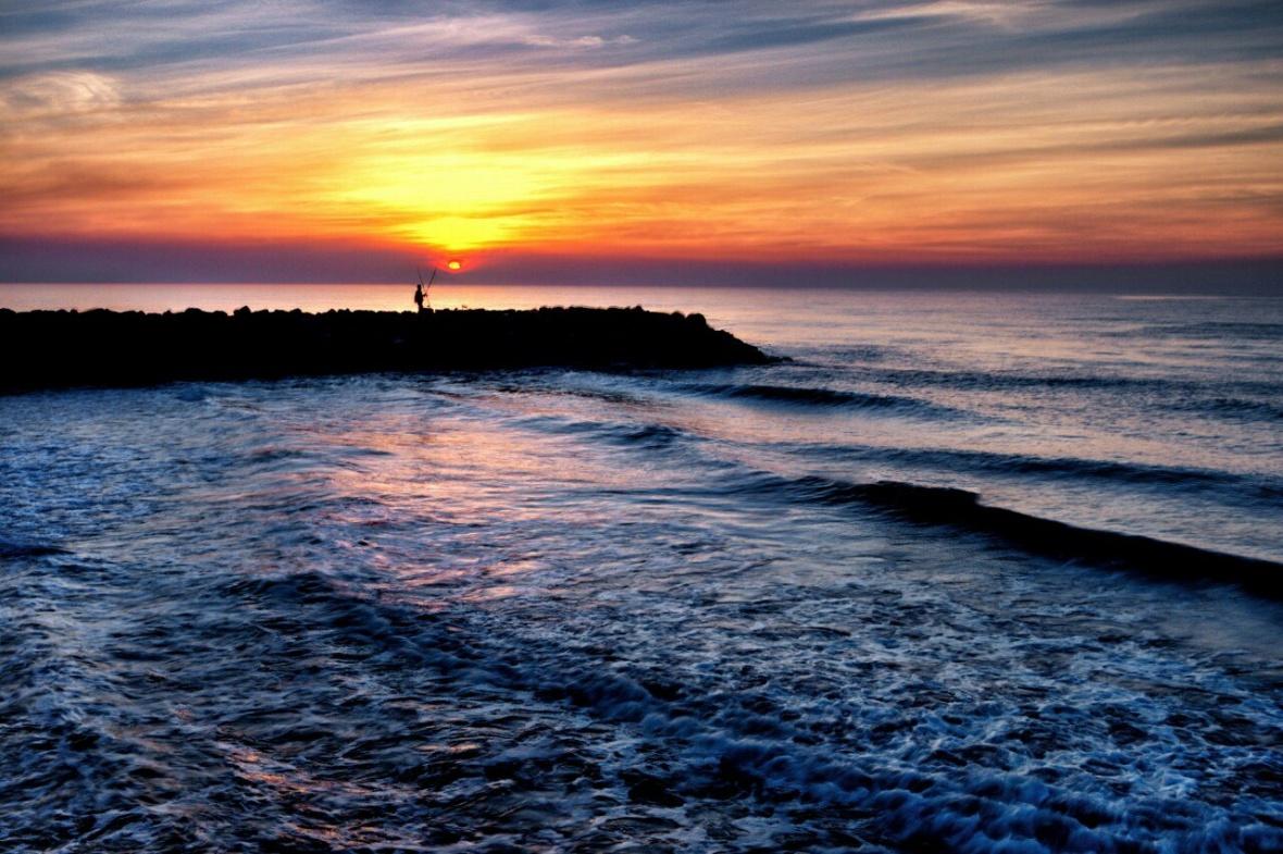 У ЧЁРНОГО МОРЯ