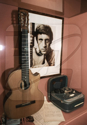 Сколько лет пролетело.