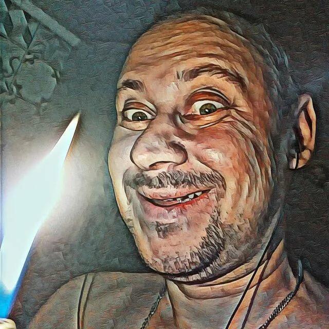 ЧЕТВЕРГ- ( с улыбкой )