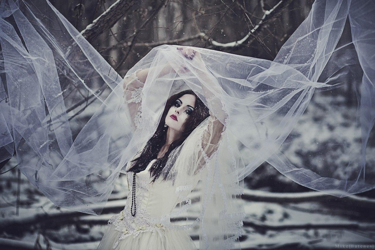 Стала твоей невестой. Мертвая невеста призрак. Мистическая невеста. Невеста мистика. Мертвая невеста фотосессия.