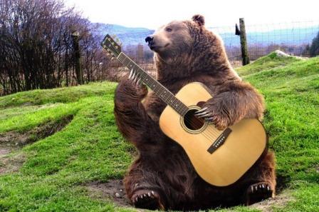 А вам чего до ней?