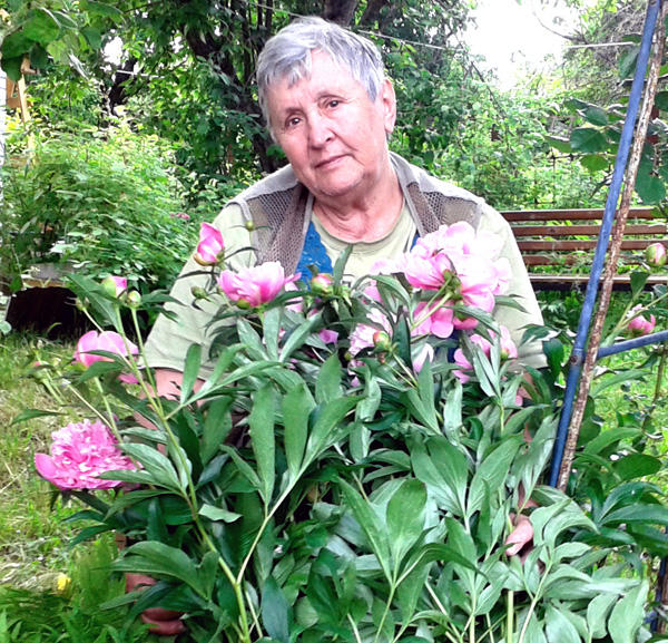 Зачем, зачем за счастье упрекать?