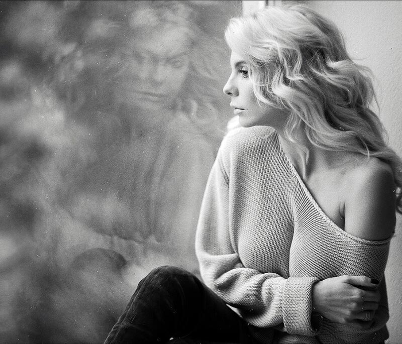 ВЗГЛЯД  В  ОКНО  ИЗМЕНИТ  НАСТРОЕНЬЕ