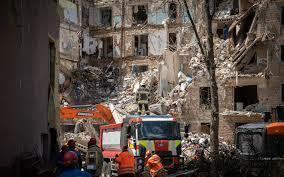 Посмотрите, вся Земля в крови...