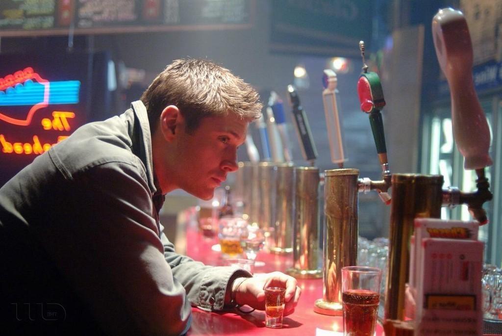 Жизнь отучила...