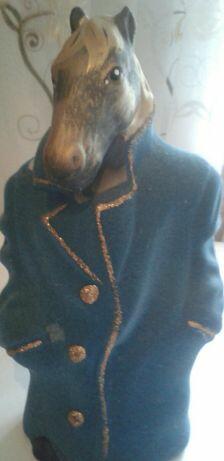 Конь в пальто