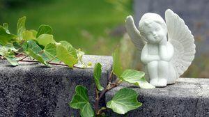 Грустные глаза.