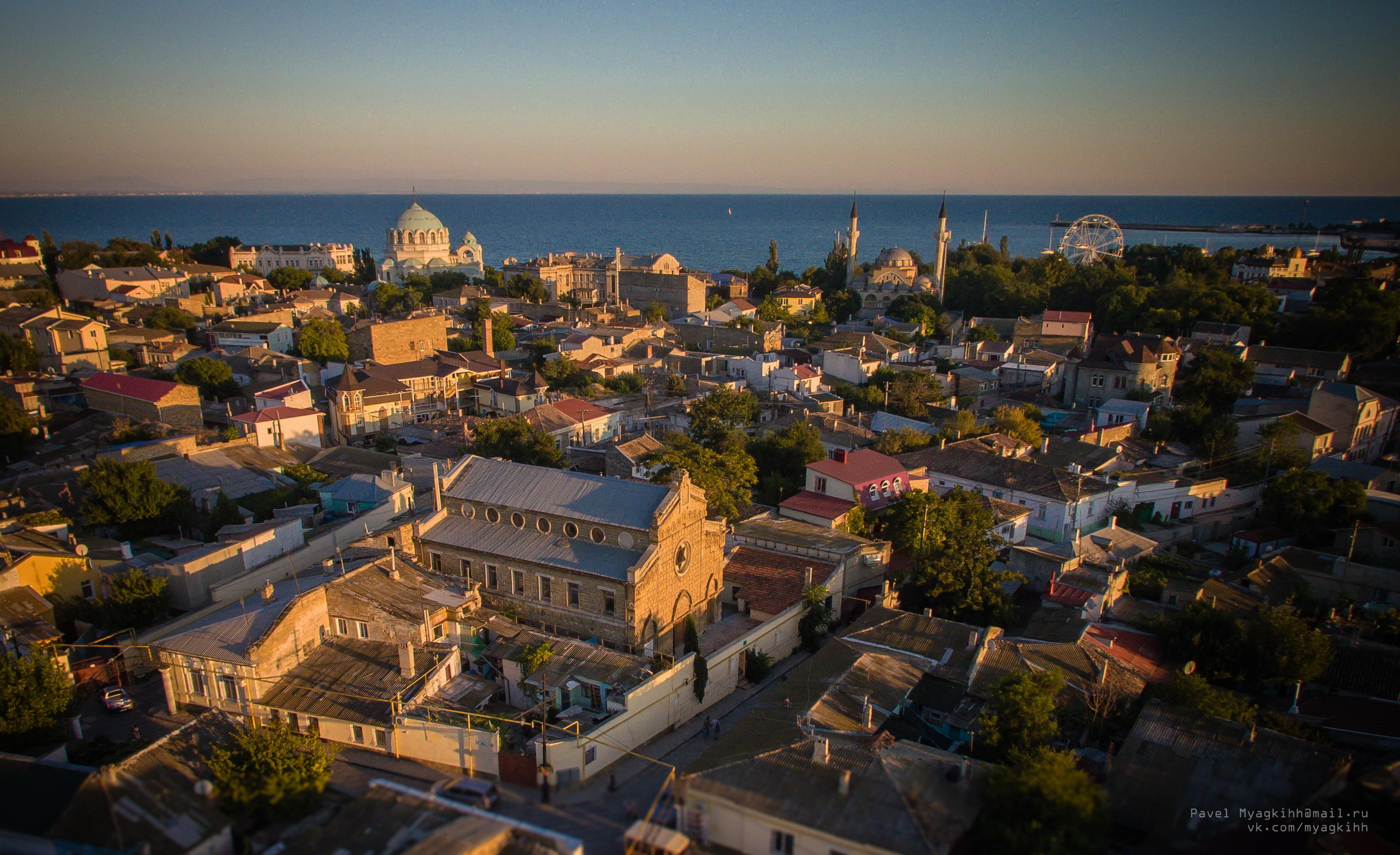 Вид на город с моря