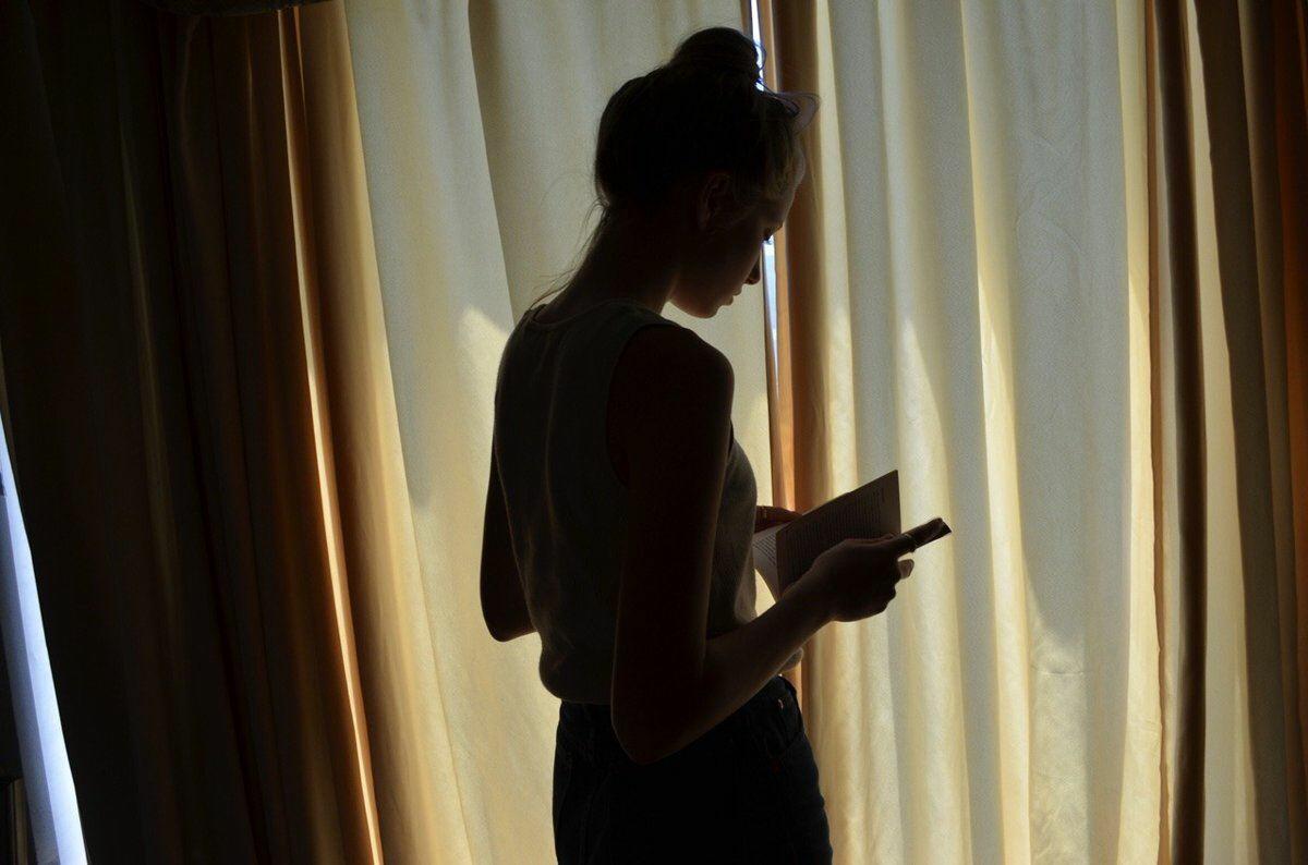 Мы на празднике жизни глотали вино