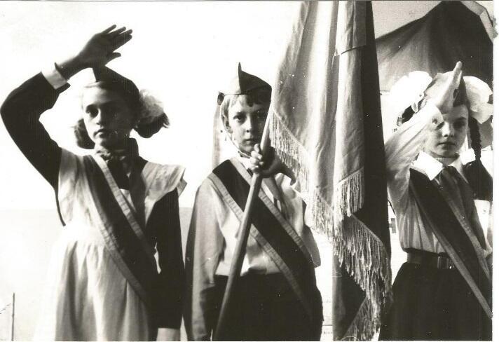 Отзвенел звонок последний 