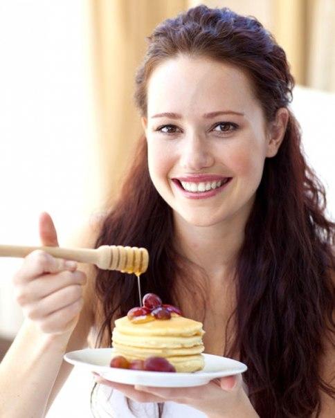 РИФМА В КУХНЮ ЗАКАТИЛАСЬ....