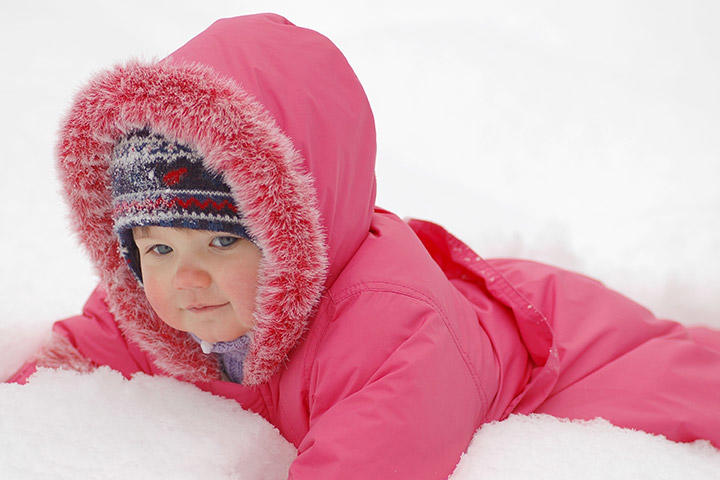 Аделинка и снежинки