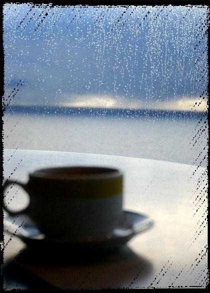 Утро. Шаги...