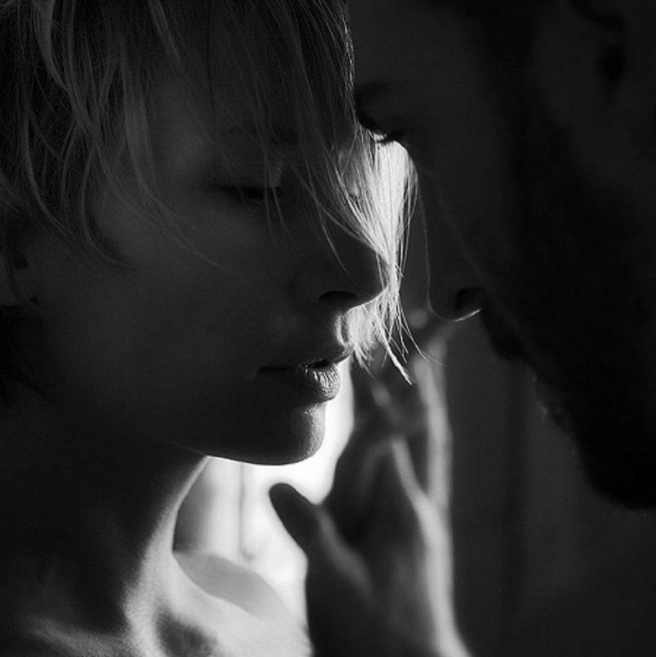 От женского лица