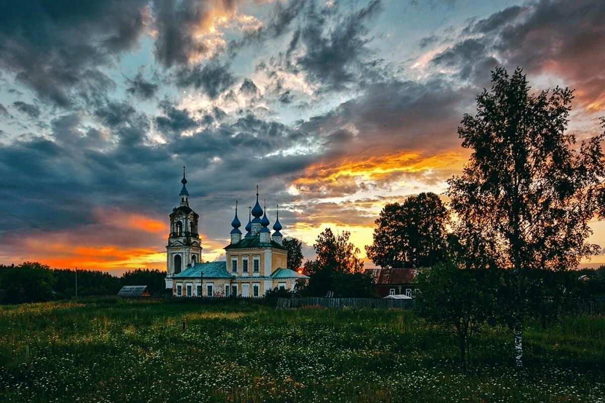 В   ДЕНЬ   ПОМИНОВЕНЬЯ