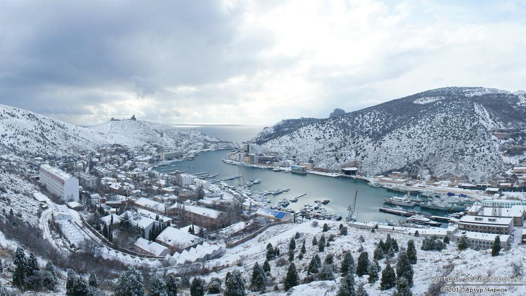 БАЛАКЛАВА В СНЕГУ