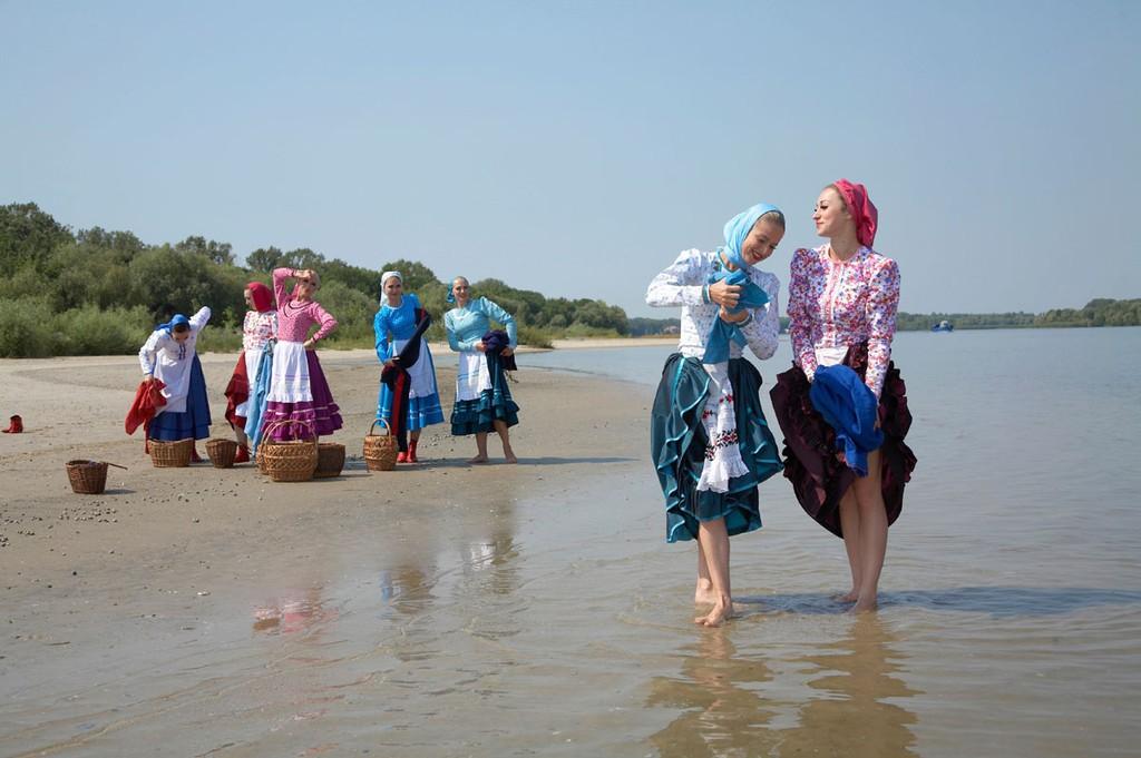 ДЕВИЧЬИ СТРАДАНИЯ