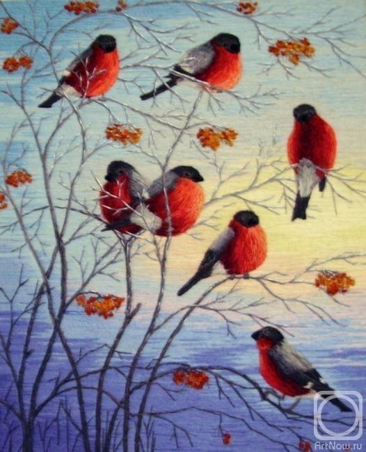 КОМОЧКАМИ ПОВИСЛИ СНЕГИРИ.