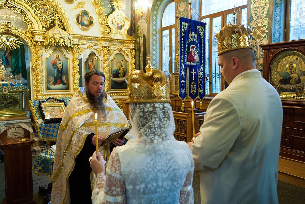 РАСЦВЕТУТ РОЗЫ АЛЫЕ ОСЕНЬЮ.