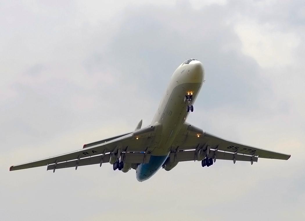 Погибшим на самолете Ту-154 Минобороны 25 декабря...