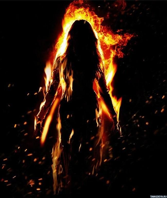 Женщина, горящая в огне