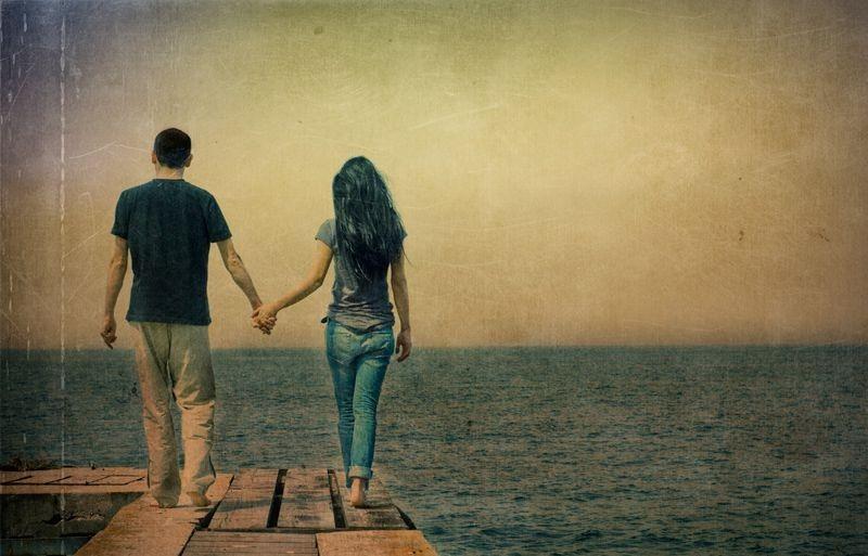 Ночь,тишина,за окном шумит осенняя листва