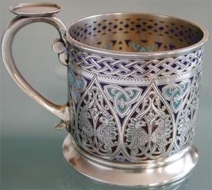 Подарок к празднику. Подстаканник