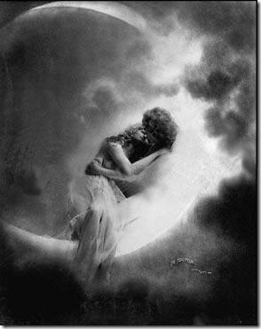 Я от невзгод тебя в объятьях спрячу...